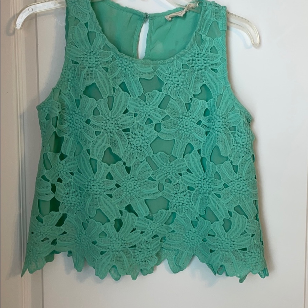Crop top